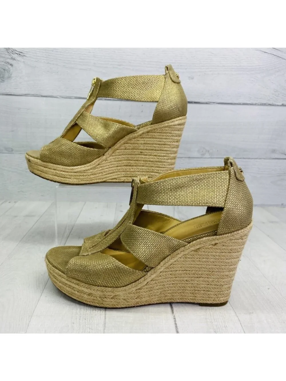 Michael Kors BERKLEY Gold Metallic Canvas Zip Jute Trim Platform Sandal Sz 9.5 M